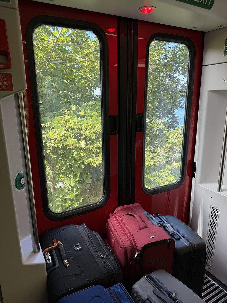 Gepäckbereich im Georgian-Railway-Zug von Tiflis nach Batumi
